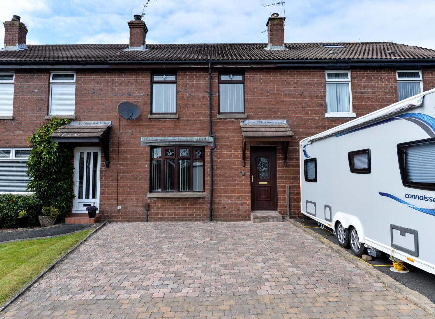 13 Millars Crescent, Dundonald, Belfast, BT16 2YF photo