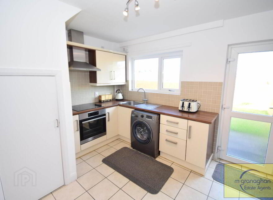 31 Springfield Parade, Springfield Road, Belfast, BT13 3QR