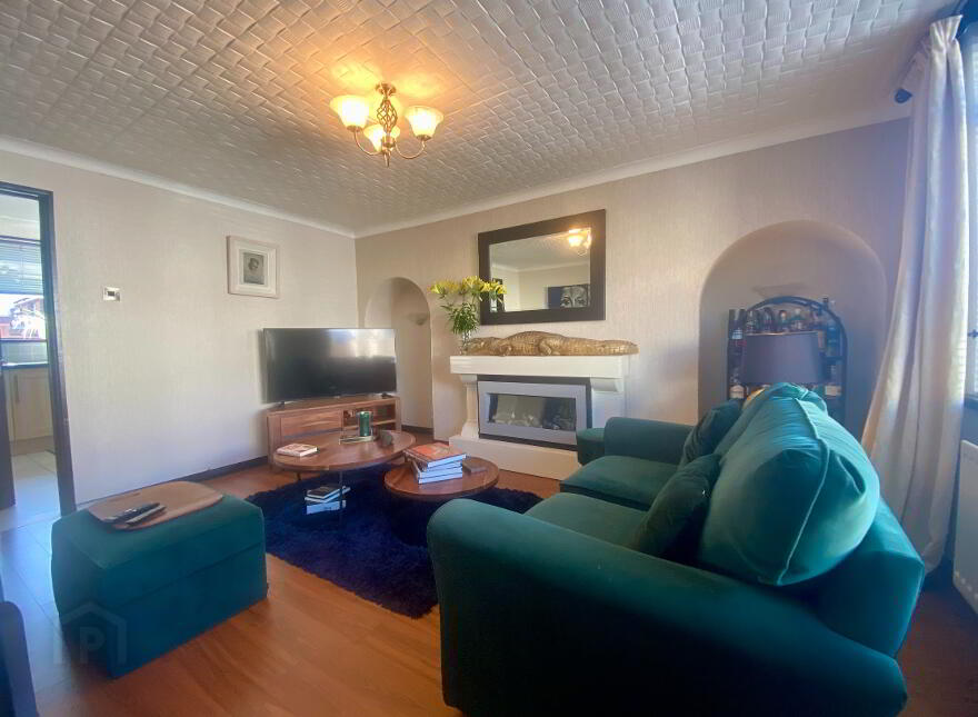 4 Carrickfern Gardens, Greenisland, Carrickfergus, BT38 8TA