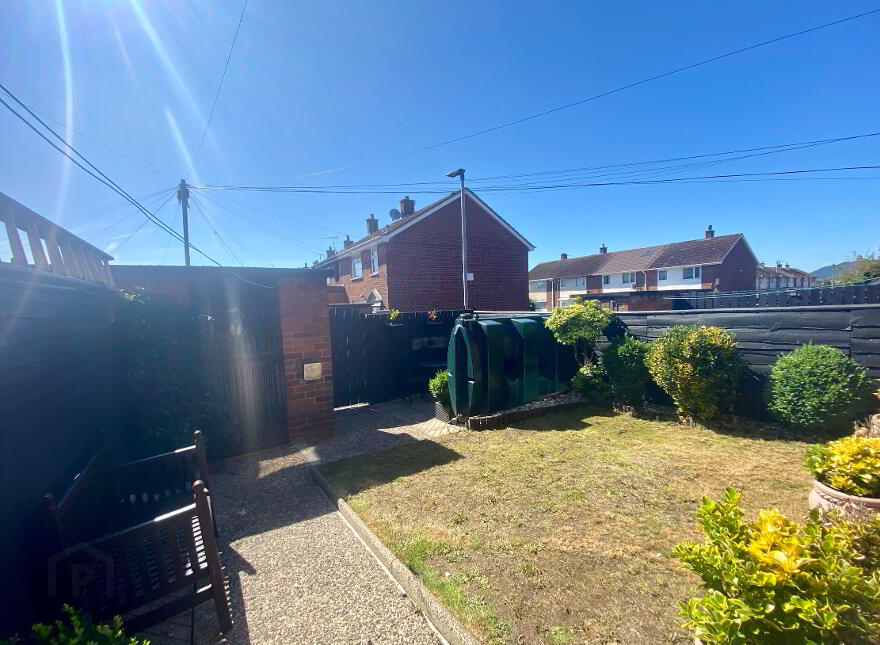4 Carrickfern Gardens, Greenisland, Carrickfergus, BT38 8TA