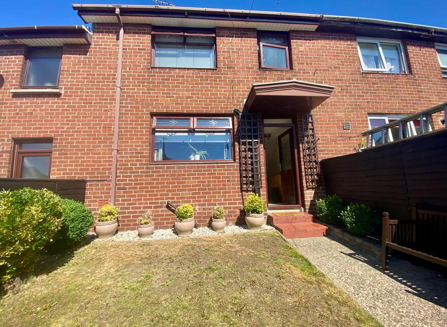 4 Carrickfern Gardens, Greenisland, Carrickfergus, BT38 8TA