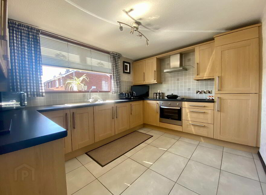 4 Carrickfern Gardens, Greenisland, Carrickfergus, BT38 8TA