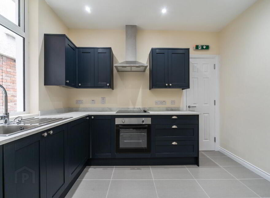 Apt 1, 112 Eglantine Avenue, Belfast, BT9 6EU