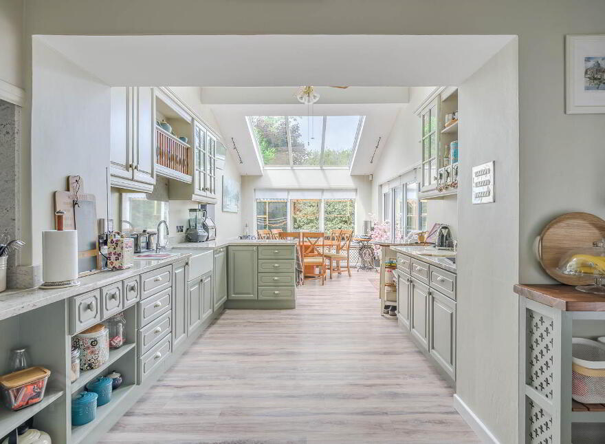 2 Seahill Road, Holywood, BT18 0DA
