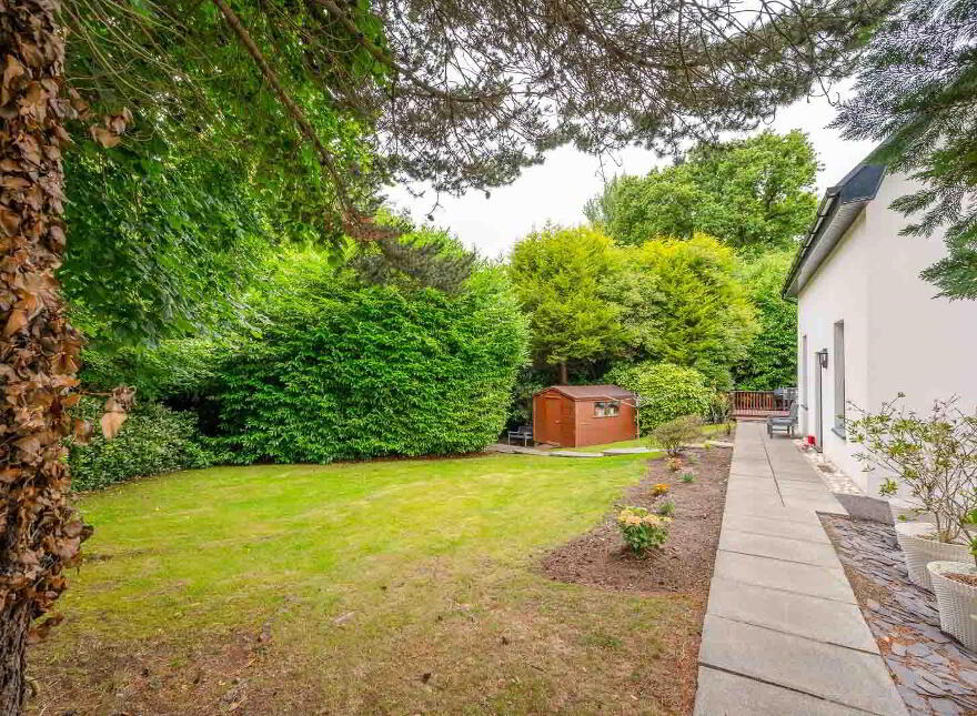 2 Seahill Road, Holywood, BT18 0DA