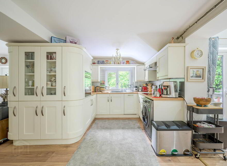 2 Seahill Road, Holywood, BT18 0DA