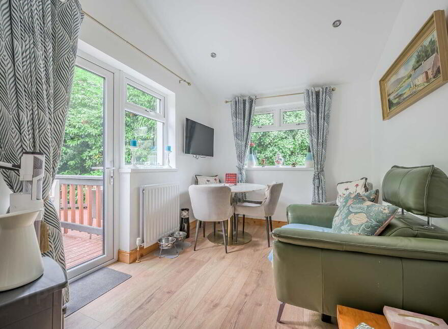 2 Seahill Road, Holywood, BT18 0DA