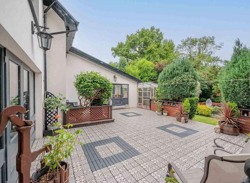 2 Seahill Road, Holywood, BT18 0DA