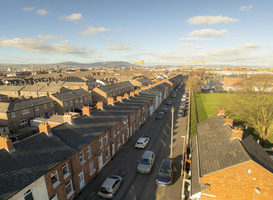 193 Avoniel Road, Belfast, BT5 4SG