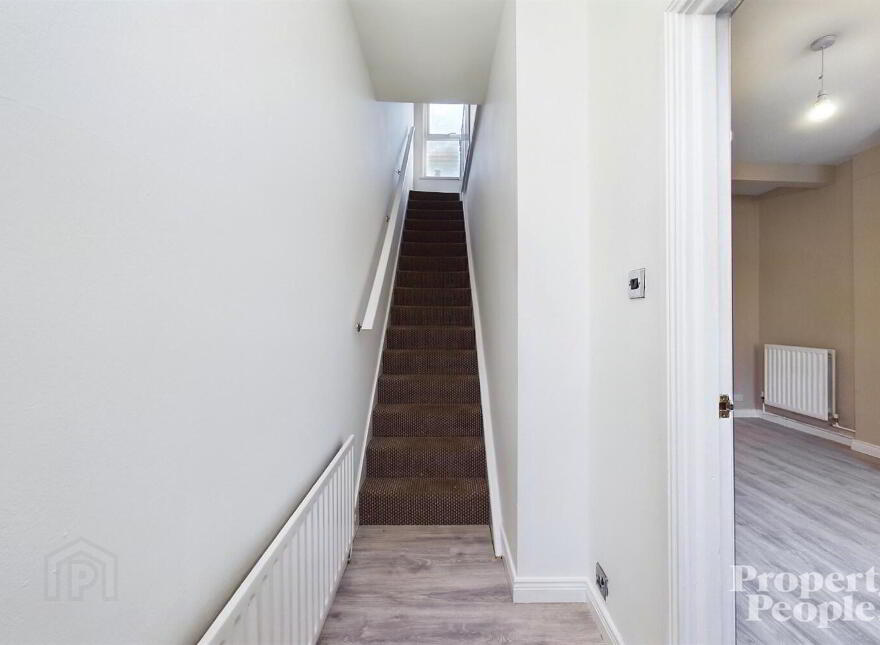 193 Avoniel Road, Belfast, BT5 4SG
