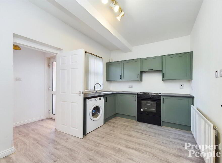 193 Avoniel Road, Belfast, BT5 4SG