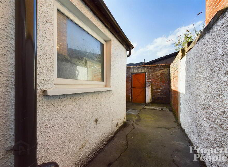 193 Avoniel Road, Belfast, BT5 4SG