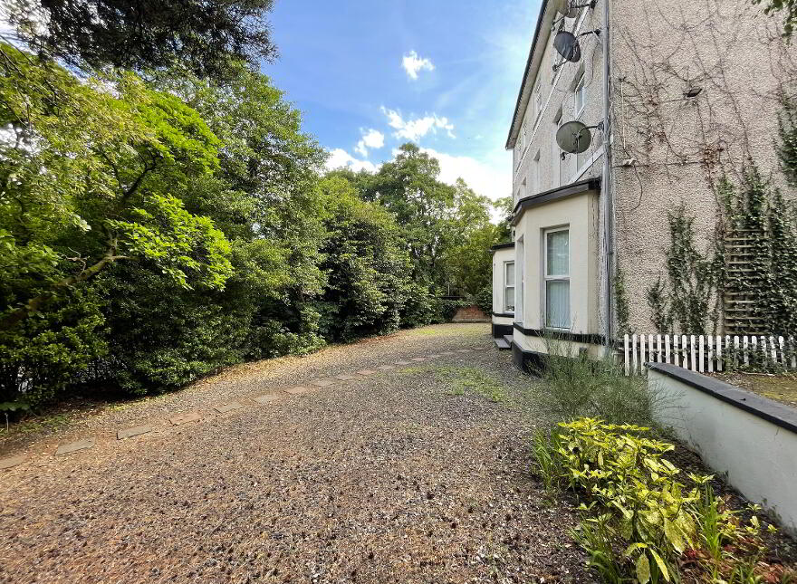 Ardilea House, Apt 5 - 3 Chichester Park South, Belfast, BT15 5DW