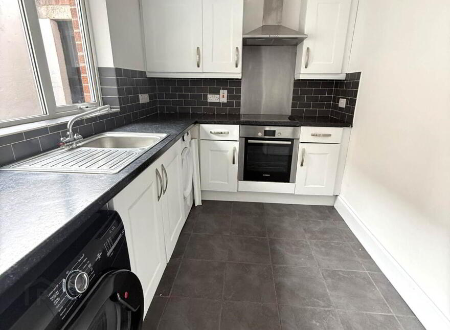 14 Bloomfield Street, Belfast, BT5 5AU
