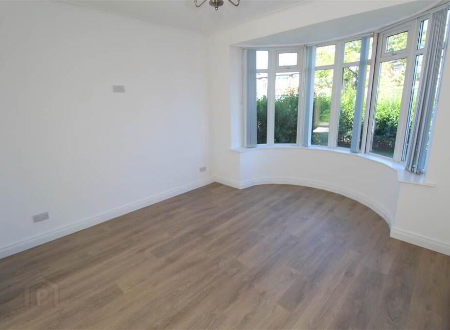 43 Grand Parade, Belfast, BT5 5HG