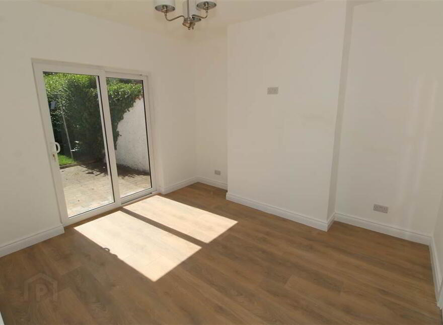 43 Grand Parade, Belfast, BT5 5HG