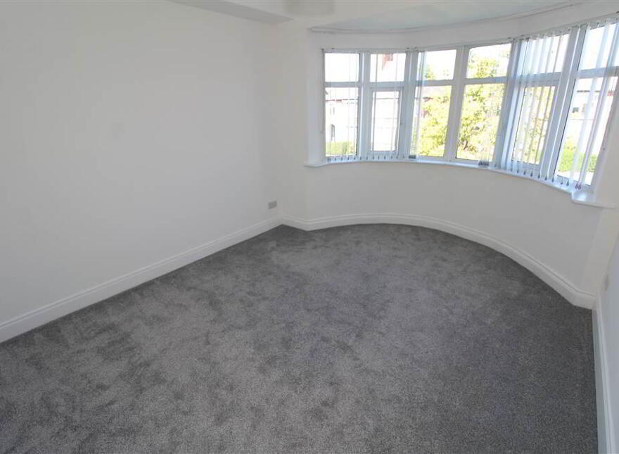 43 Grand Parade, Belfast, BT5 5HG