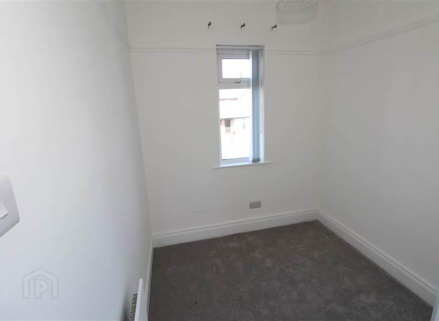 43 Grand Parade, Belfast, BT5 5HG
