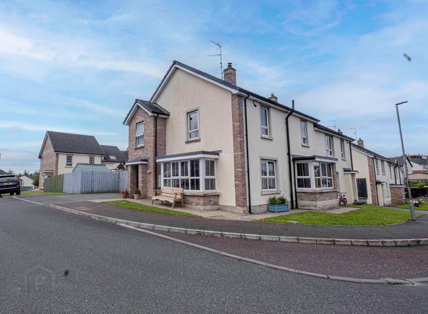 5 Cloneen Crescent, Maghera, BT46 5FR photo