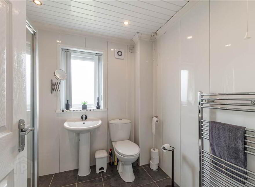 1 Glendowan Grove, Dunmurry, Belfast, BT17 0XE