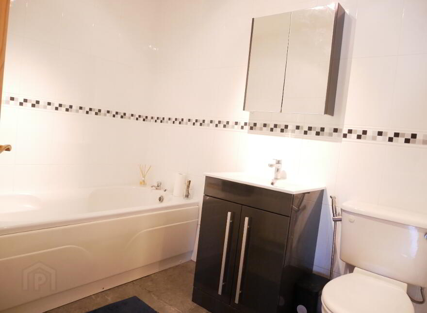 12 Drumclay Court, Enniskillen, BT74 6NS