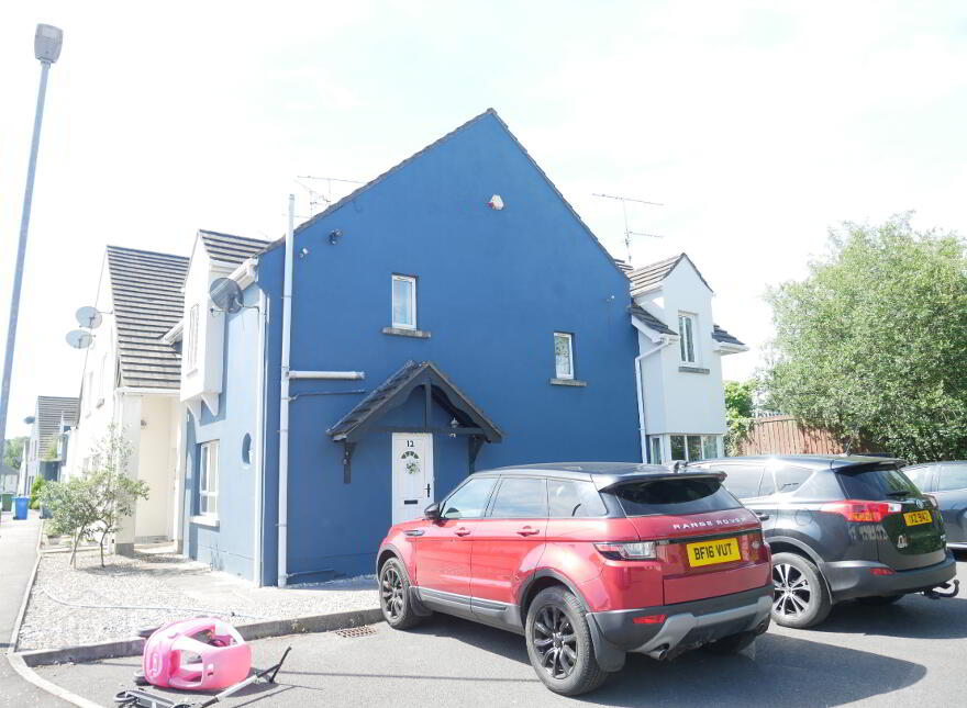 12 Drumclay Court, Enniskillen, BT74 6NS