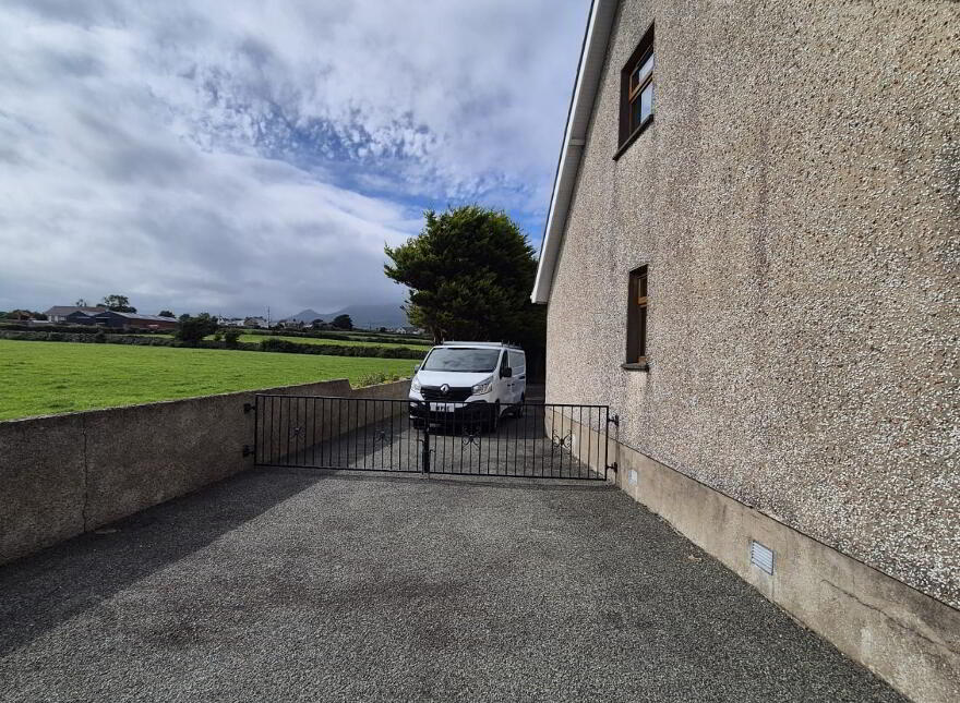 5 Greenfield Drive, Annalong, BT34 4TE
