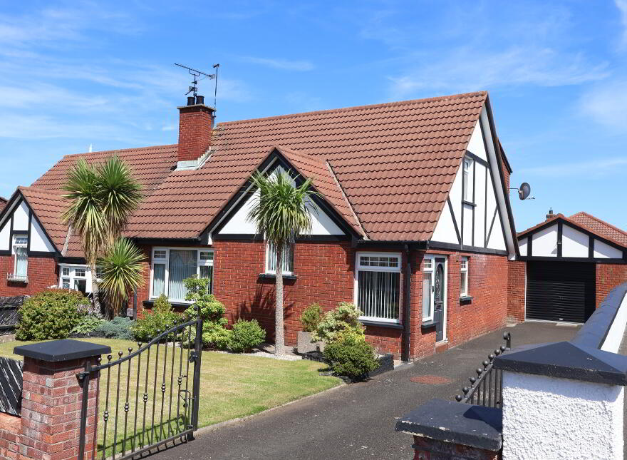 186 Meadowvale Park, Limavady, BT49 0SL photo