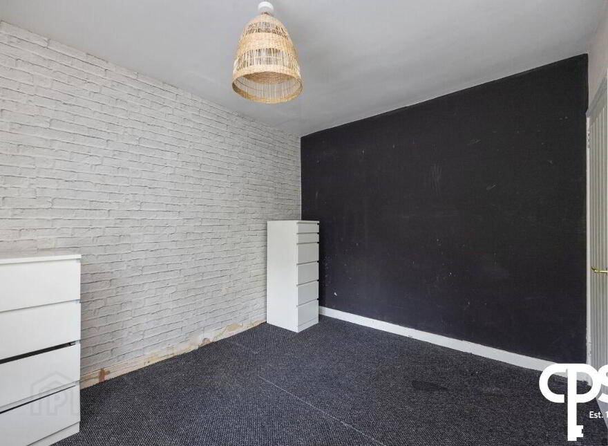 520 Falls Road, Belfast, BT12 6EP