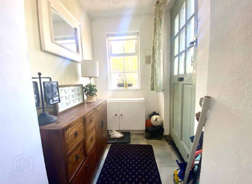 14 Belfast Road, Carrickfergus, BT38 8BU