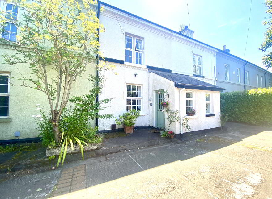 14 Belfast Road, Carrickfergus, BT38 8BU