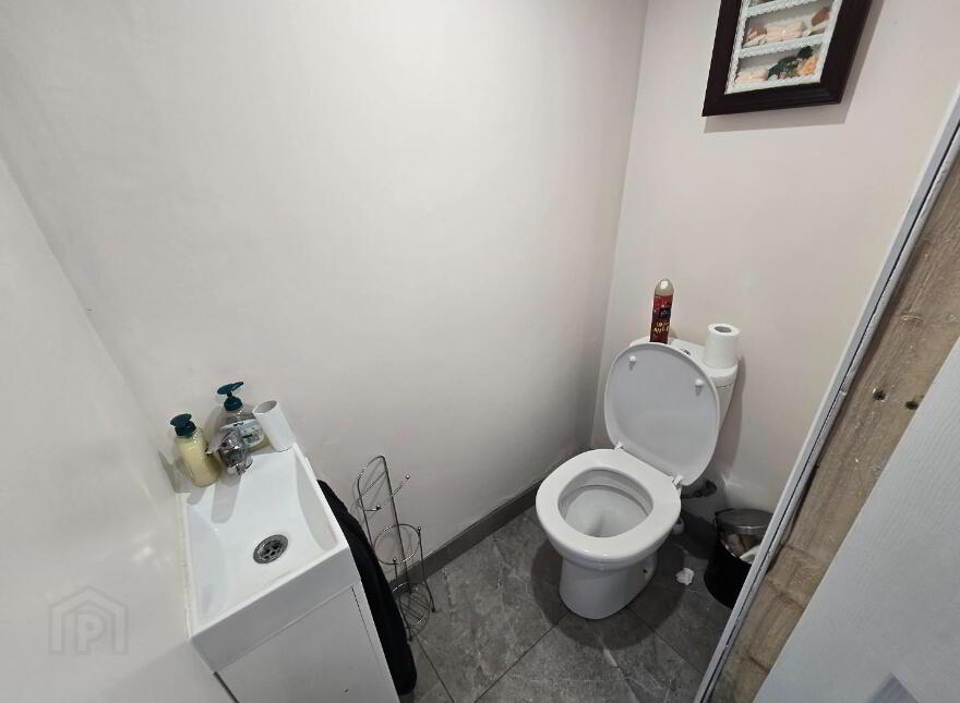 16 Upper Water Street, Newry, BT34 1DJ