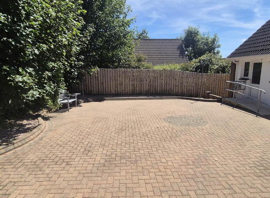 48 Ardnashee, Derry, BT48 7QG