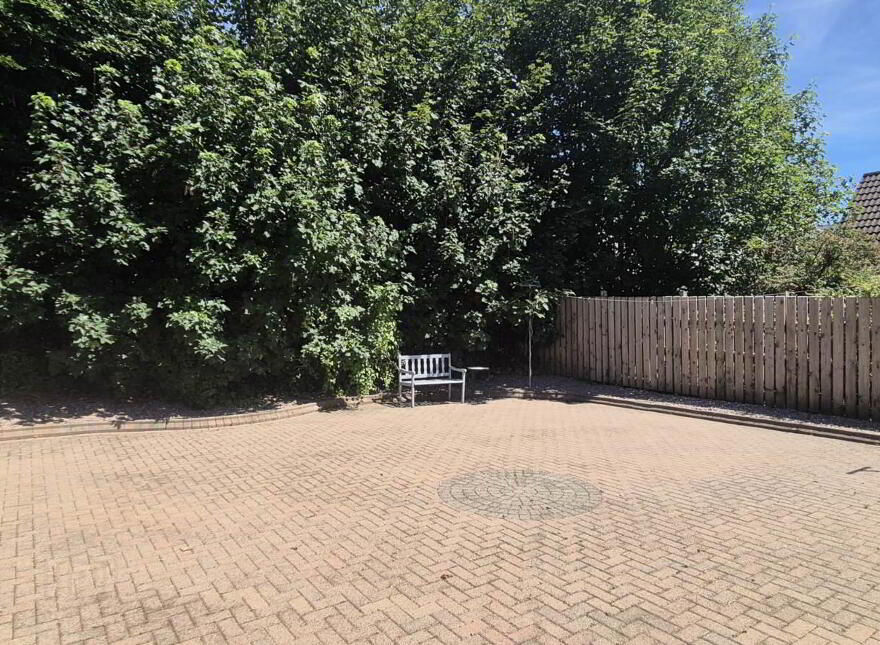 48 Ardnashee, Derry, BT48 7QG