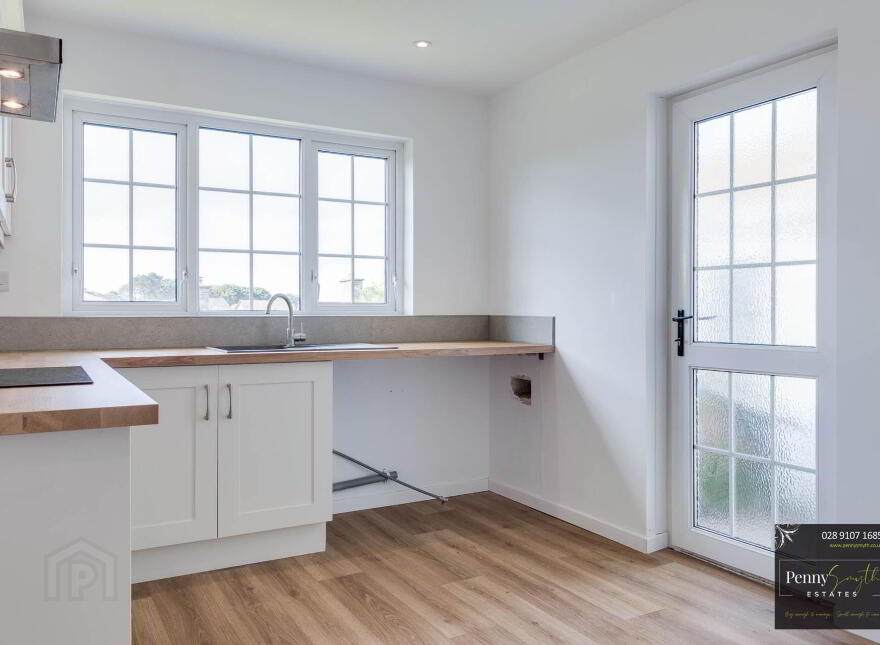 6 Hillside Park, Bangor, BT19 6TU