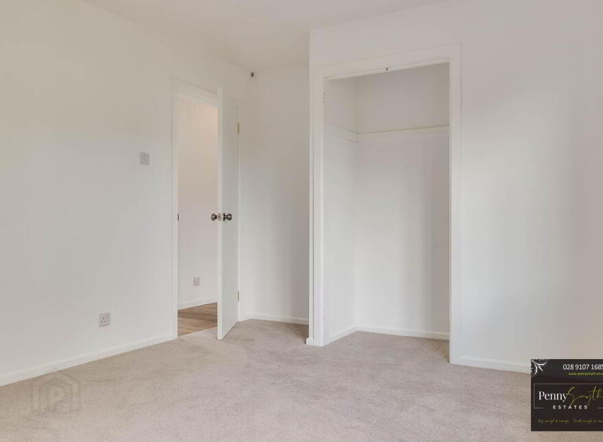 6 Hillside Park, Bangor, BT19 6TU
