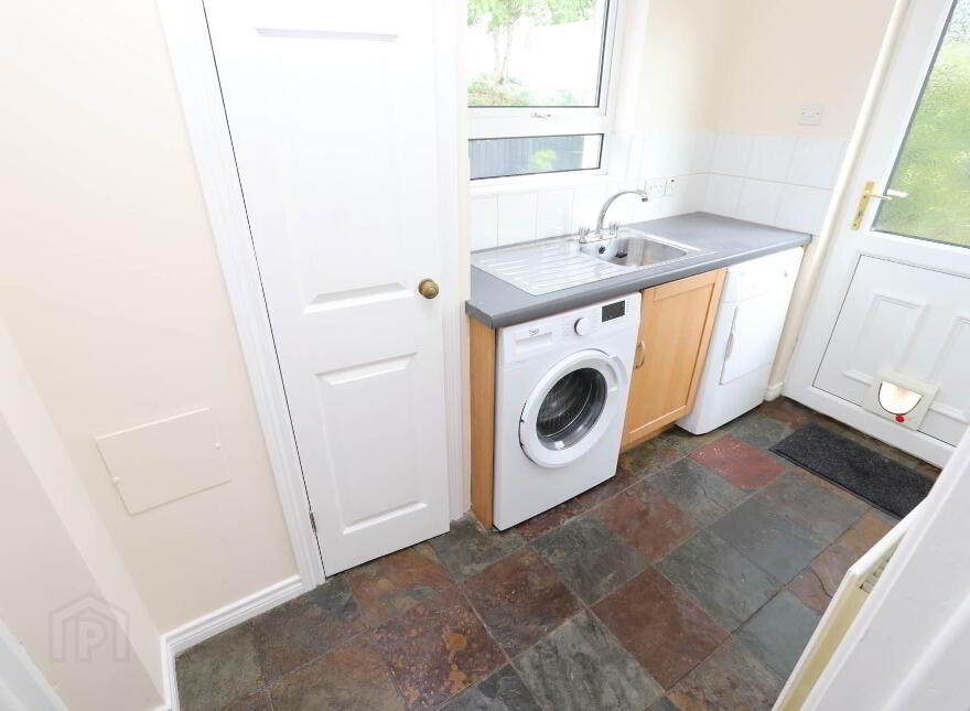 18 Edfield Park, Fivemiletown, BT75 0QN