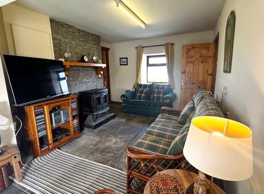 Garrydene Cottage, Meencharvy, Carrick, F94N2P8