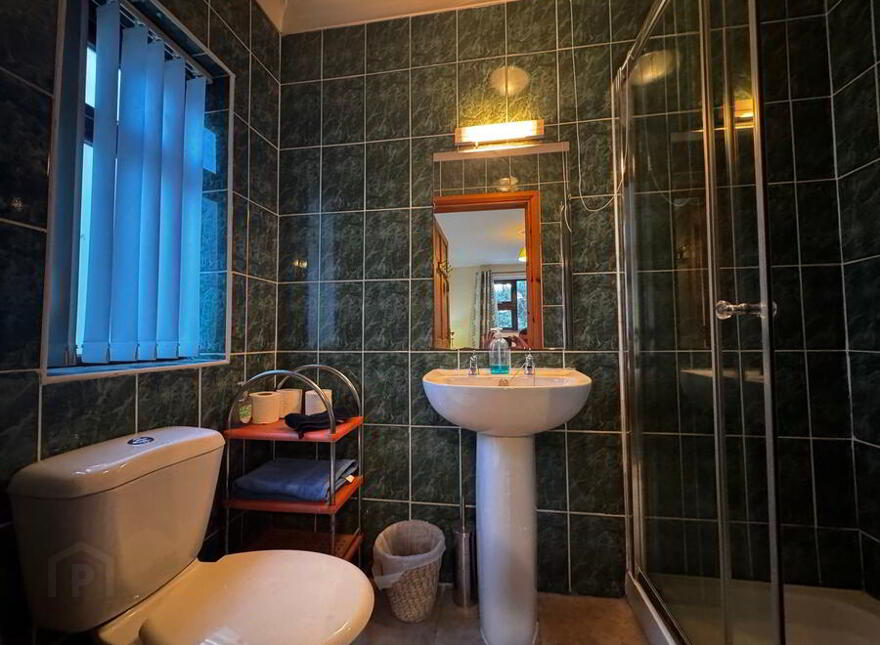 Garrydene Cottage, Meencharvy, Carrick, F94N2P8