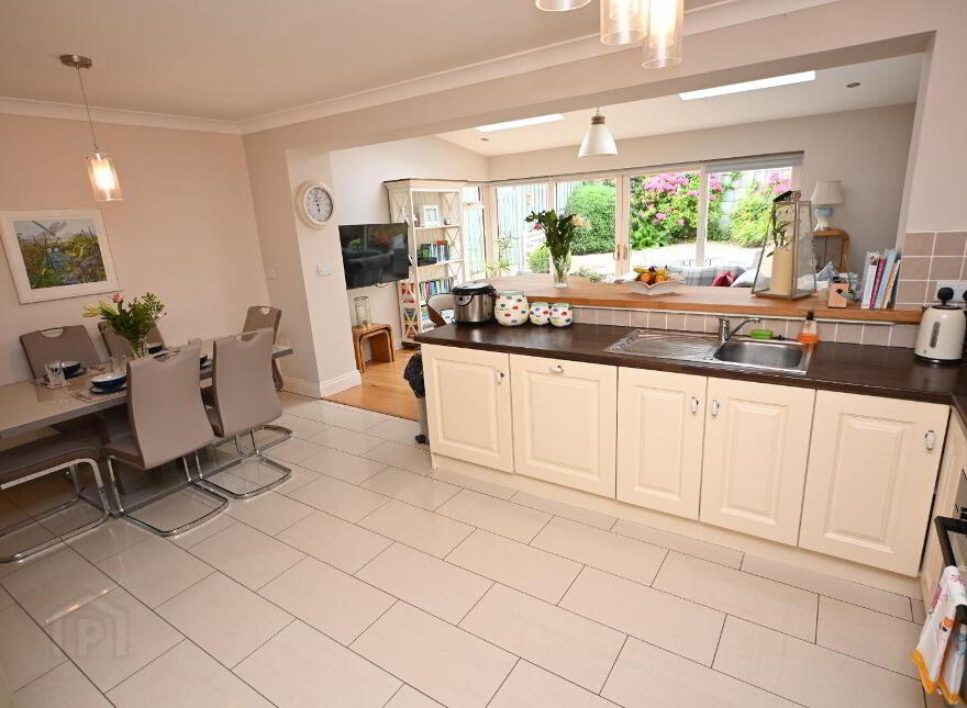 15 Rosebay Drive, Forest Hill, Carrigaline