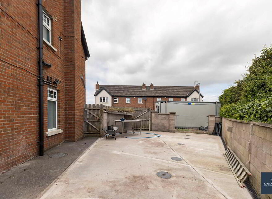 7 Beechfield Hall, Dollingstown, BT66 7UR