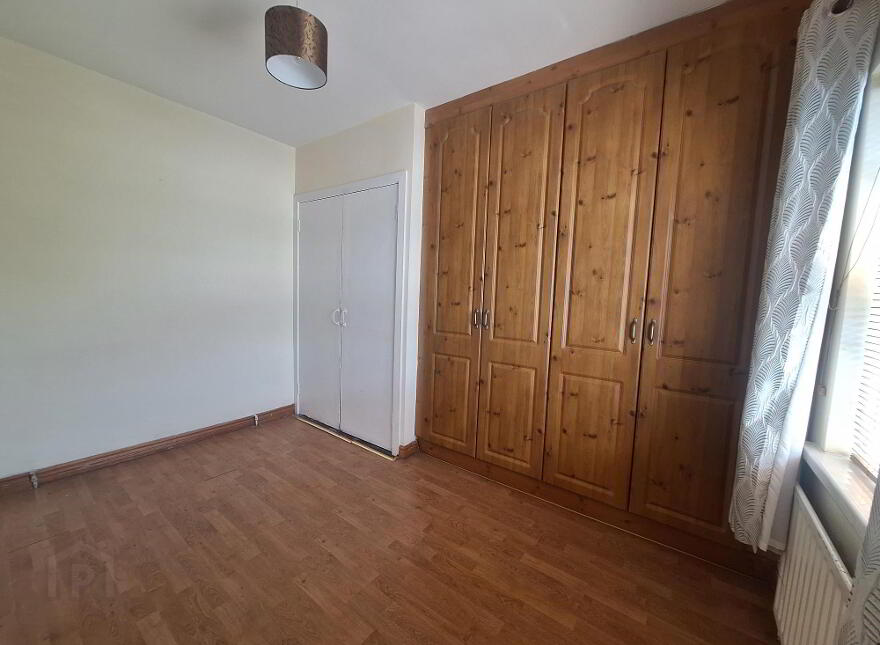 15 Marine View, Athlone, N37EK18