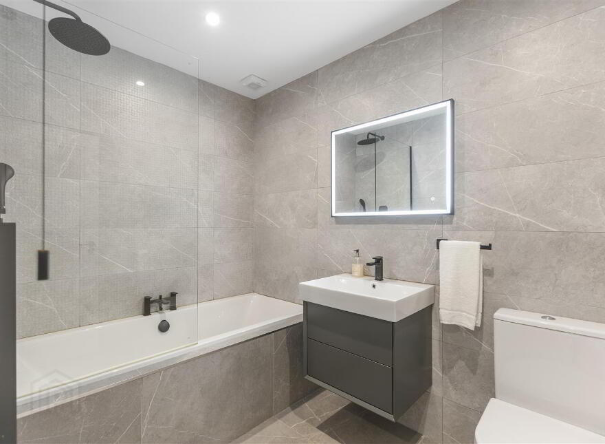 2 Corrstown Lane, Portrush, BT56 8FX