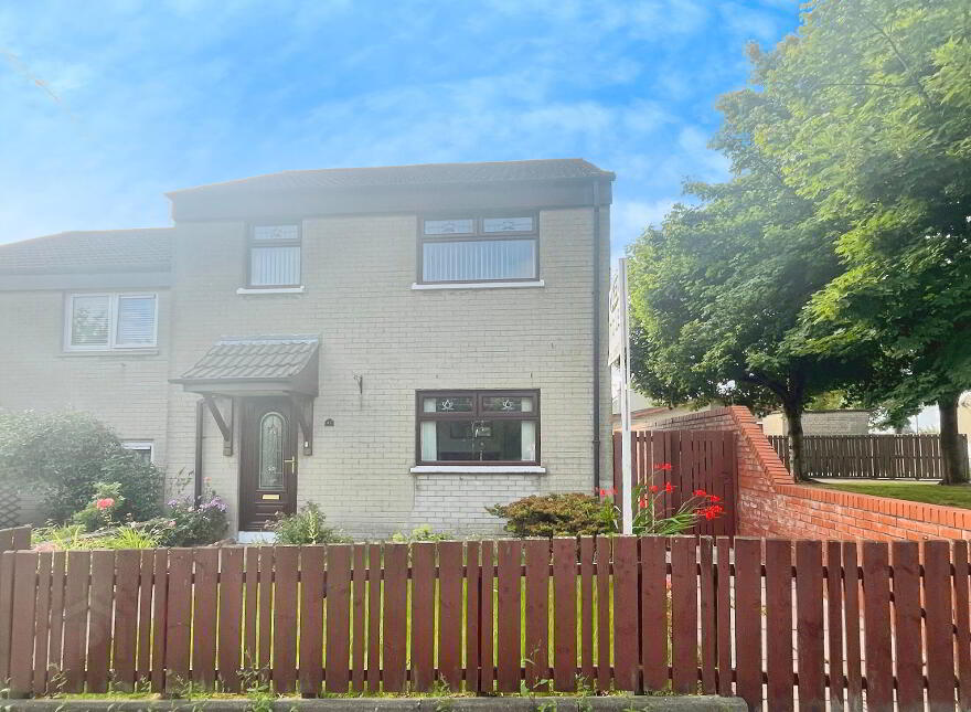 47 Hill Street, Lisburn, BT28 1YE photo