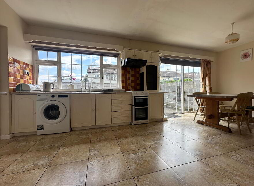 8 Strylea, Fethard, E91WE09
