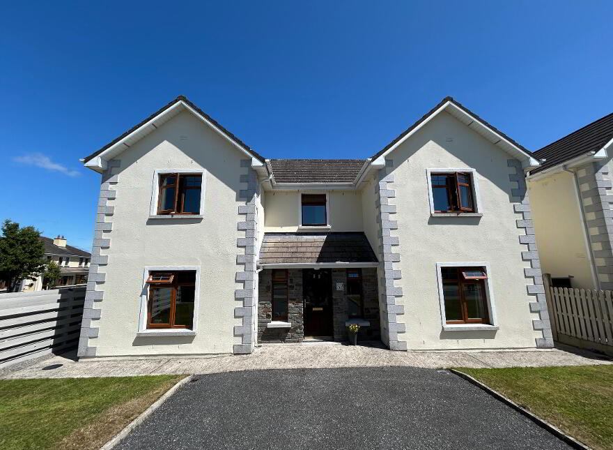 32 Cois Na Habháinn, Mullinahone, Thurles, E41Y298 photo