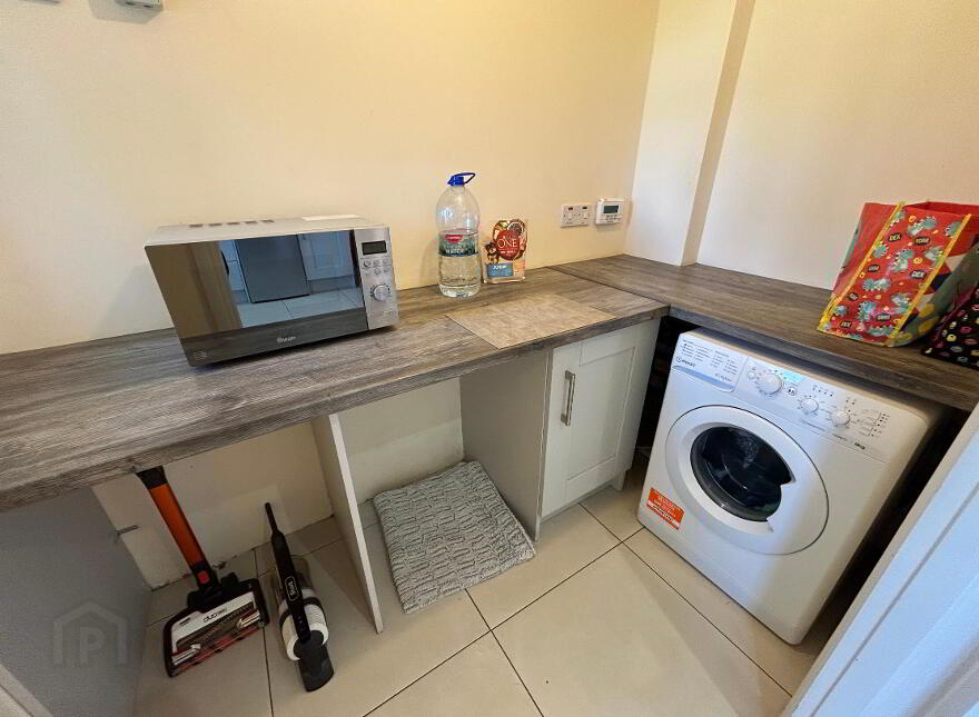 32 Cois Na Habháinn, Mullinahone, Thurles, E41Y298