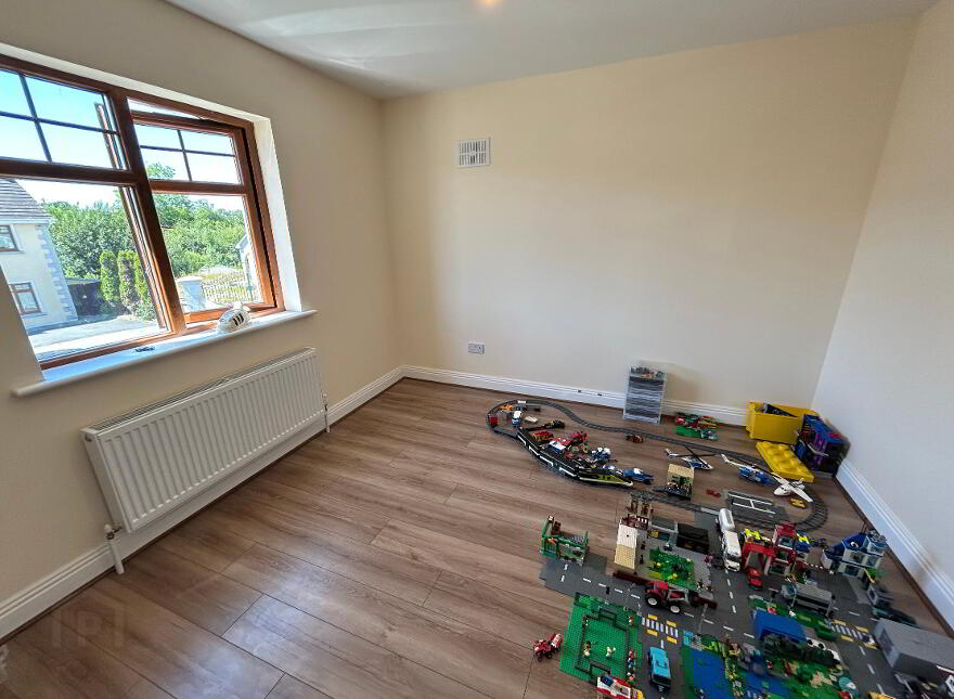 32 Cois Na Habháinn, Mullinahone, Thurles, E41Y298