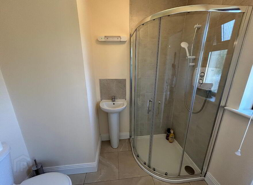 32 Cois Na Habháinn, Mullinahone, Thurles, E41Y298