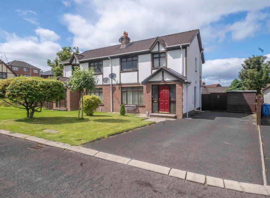 4 Grange Drive, Magherafelt, BT45 5RR photo